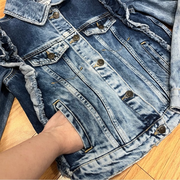 Zara Denim Ruffle Jean Jacket - Picture 8 of 14